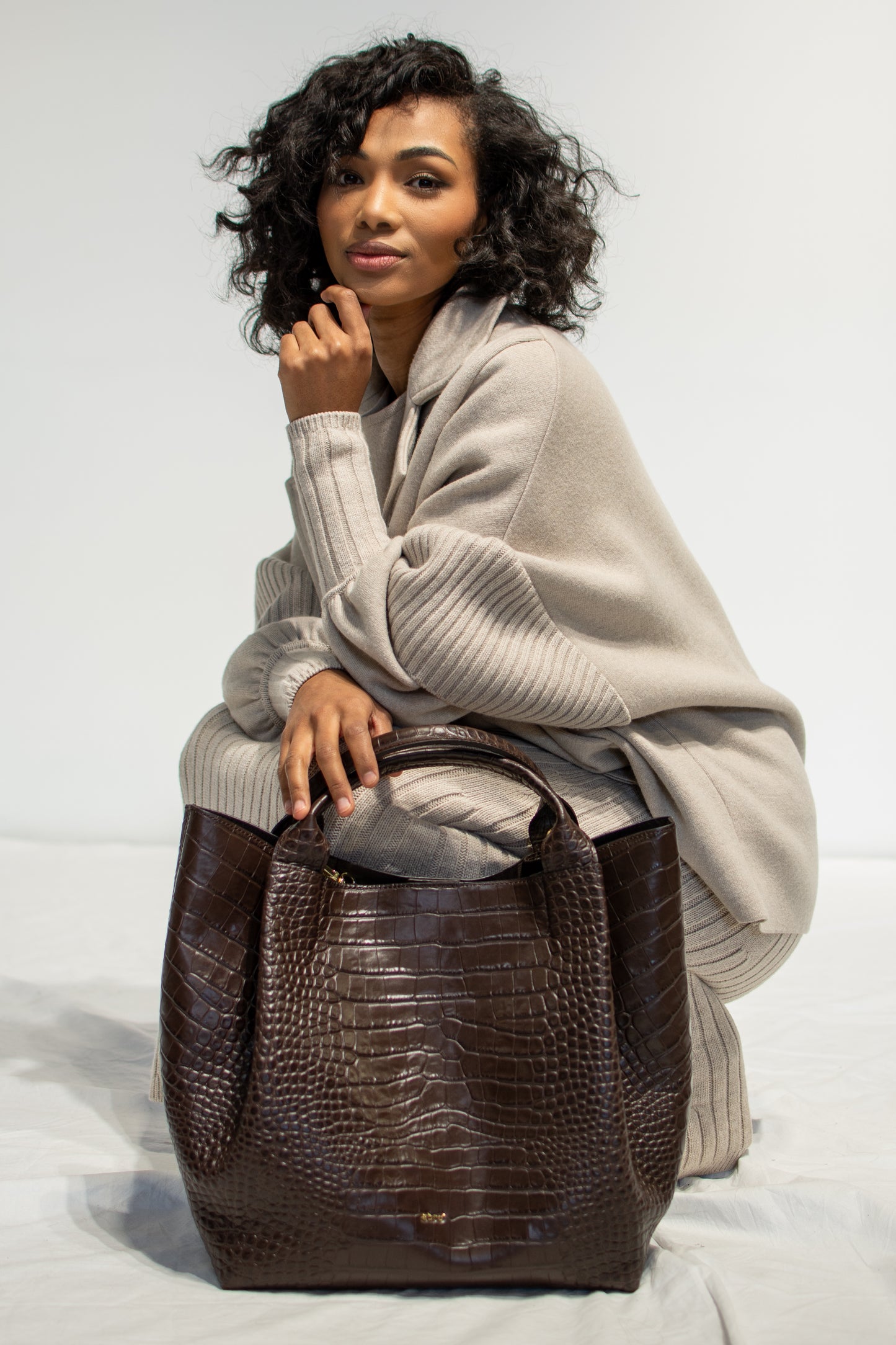 Abro ESSENTIAL Large 032026-19 53 dark brown