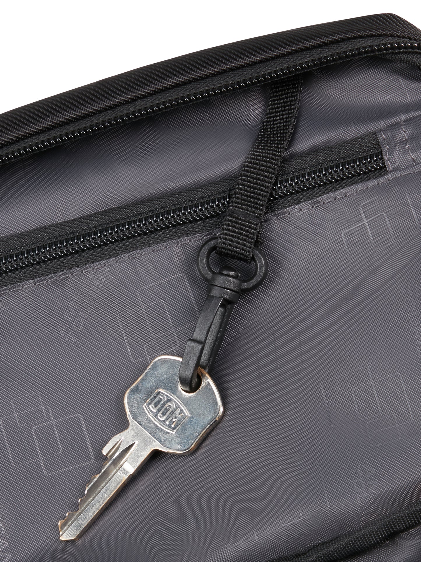 URBAN TRACK slingbag asphalt black