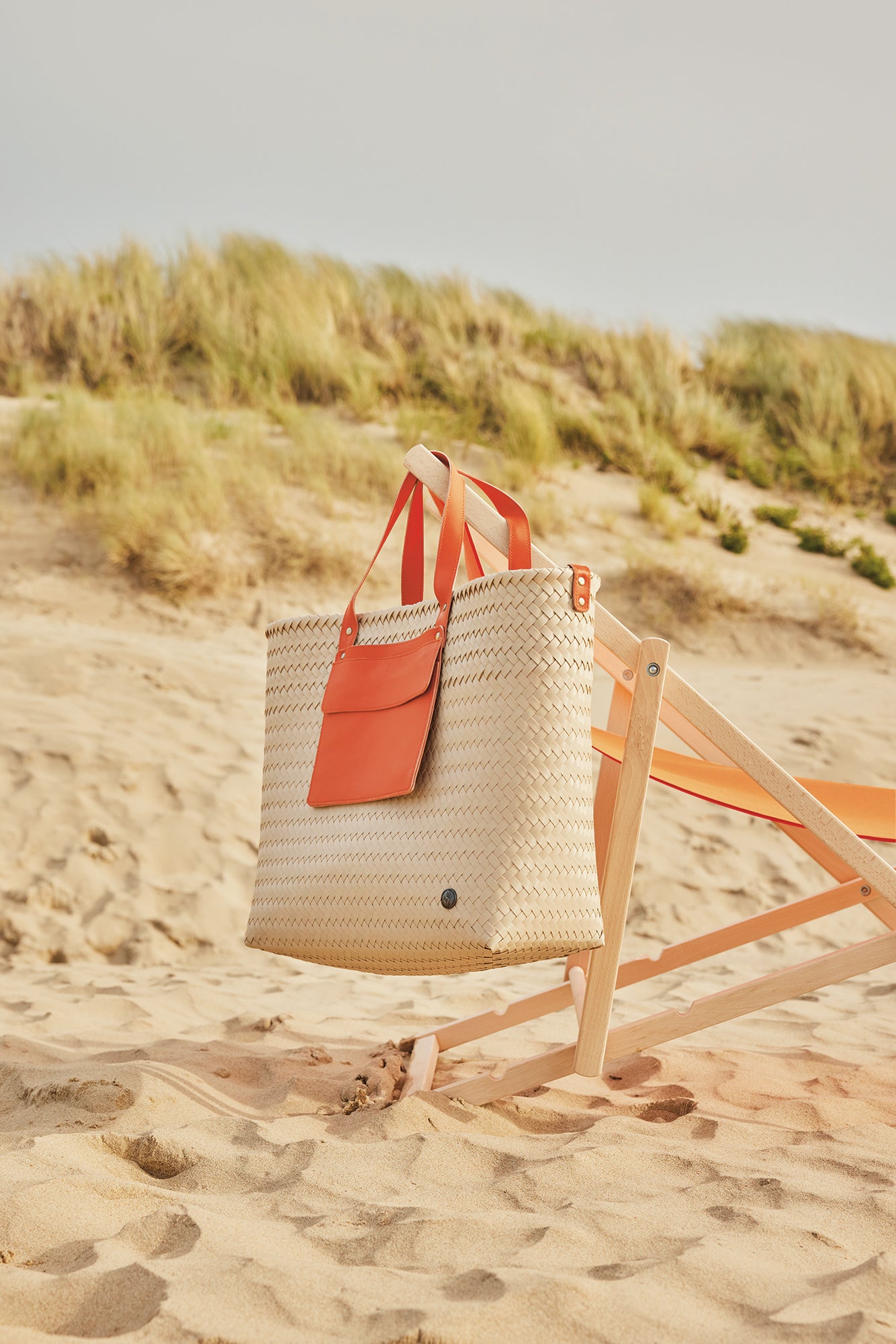 Handed By - Percey shopper - 125 deep carrot orange
