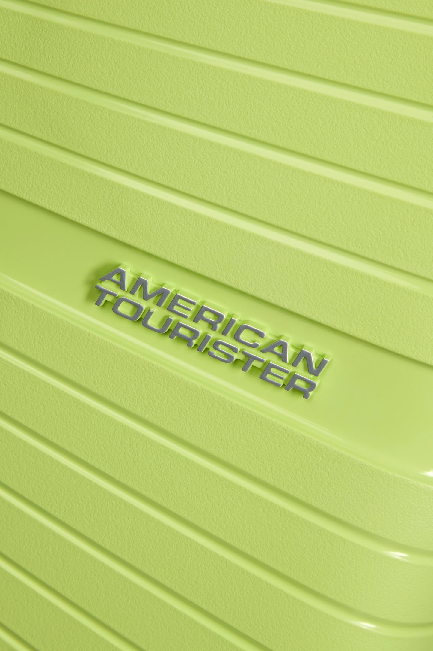 American Tourister Airconic /spinner 55 /Electric lime