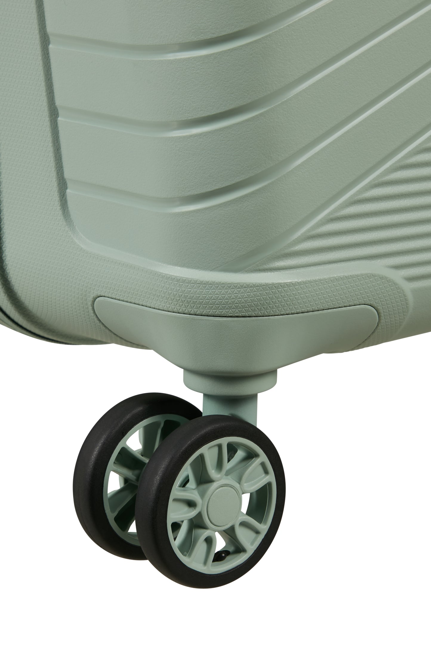 American Tourister Airconic /spinner 67 exp. /saturnsage