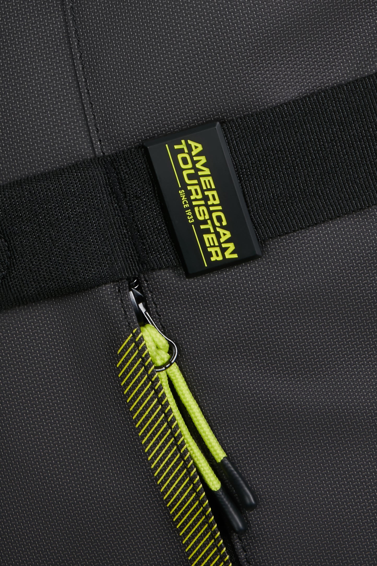 URBAN TRACK spinner L  coated black lime