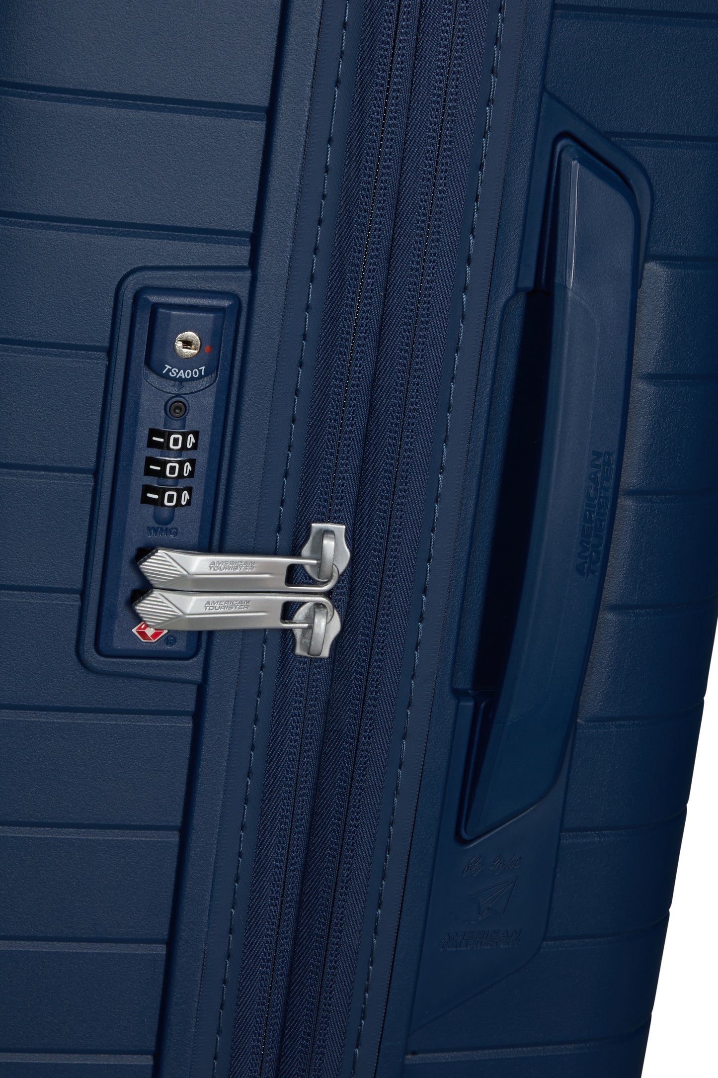 American Tourister  FASTFORWARD  spinner 68 exp.   navy blue