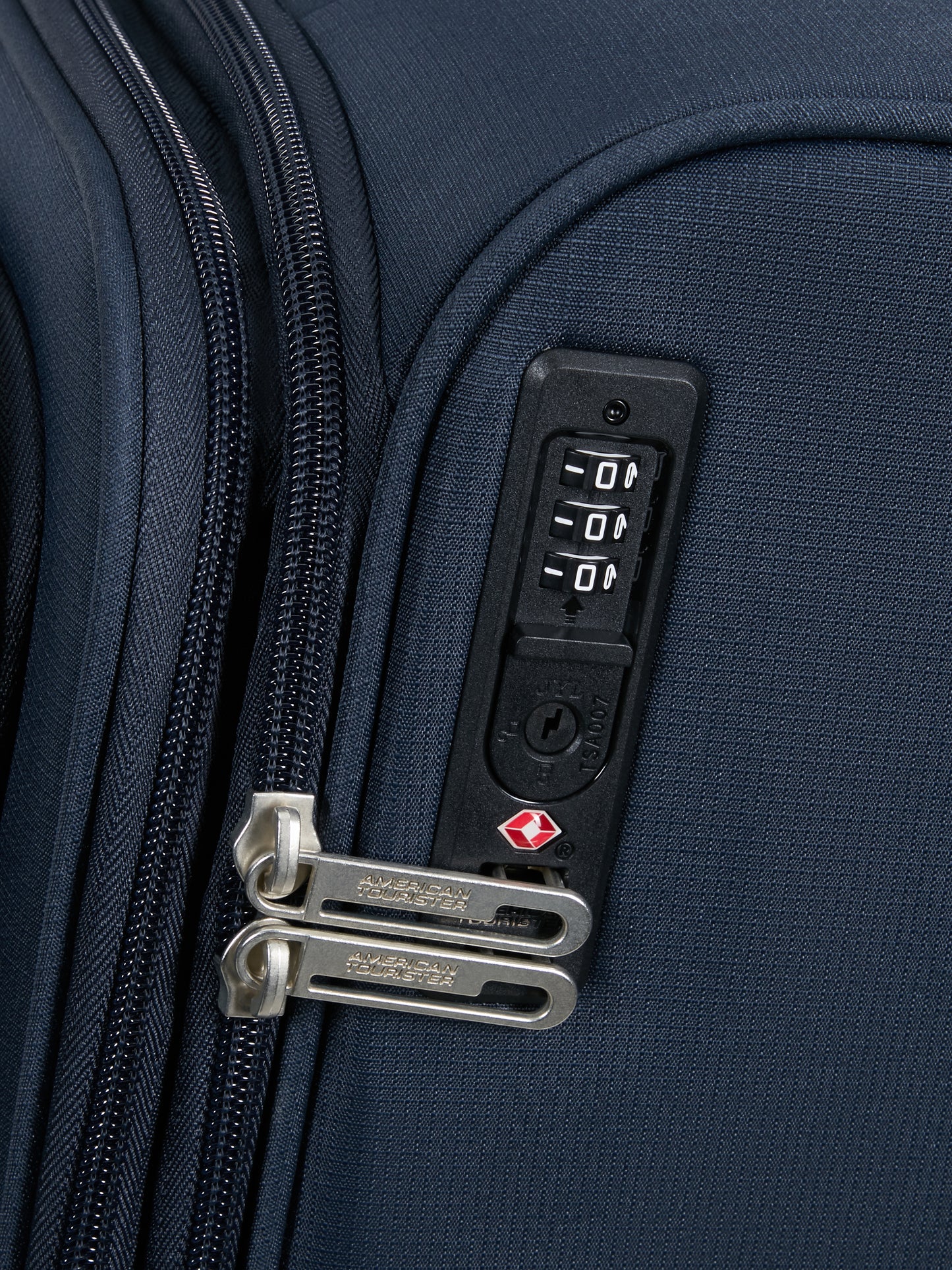 American Tourister  CLOUDRIDER spinner S  sky navy