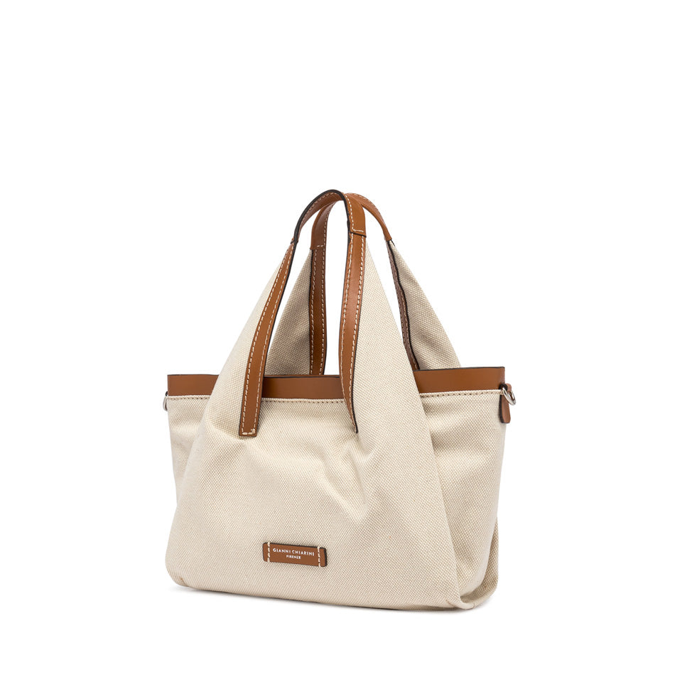 Gianni Chiarini   Giulia  BS11295  13954 naturale