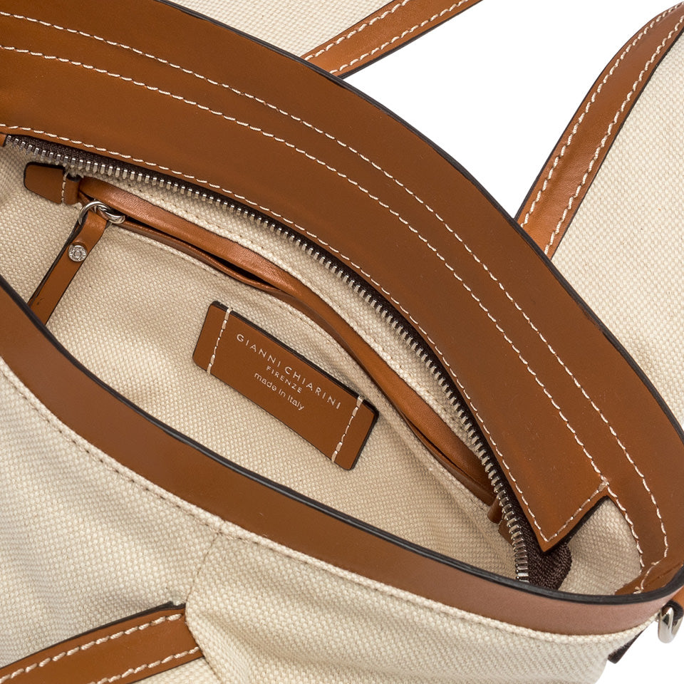 Gianni Chiarini   Giulia  BS11295  13954 naturale