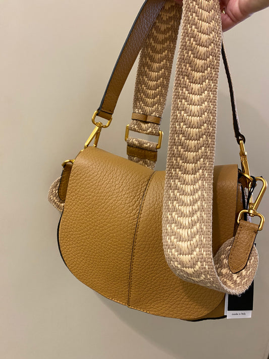 Gianni Chiarini    HELENA ROUND BS11086  0422 nature