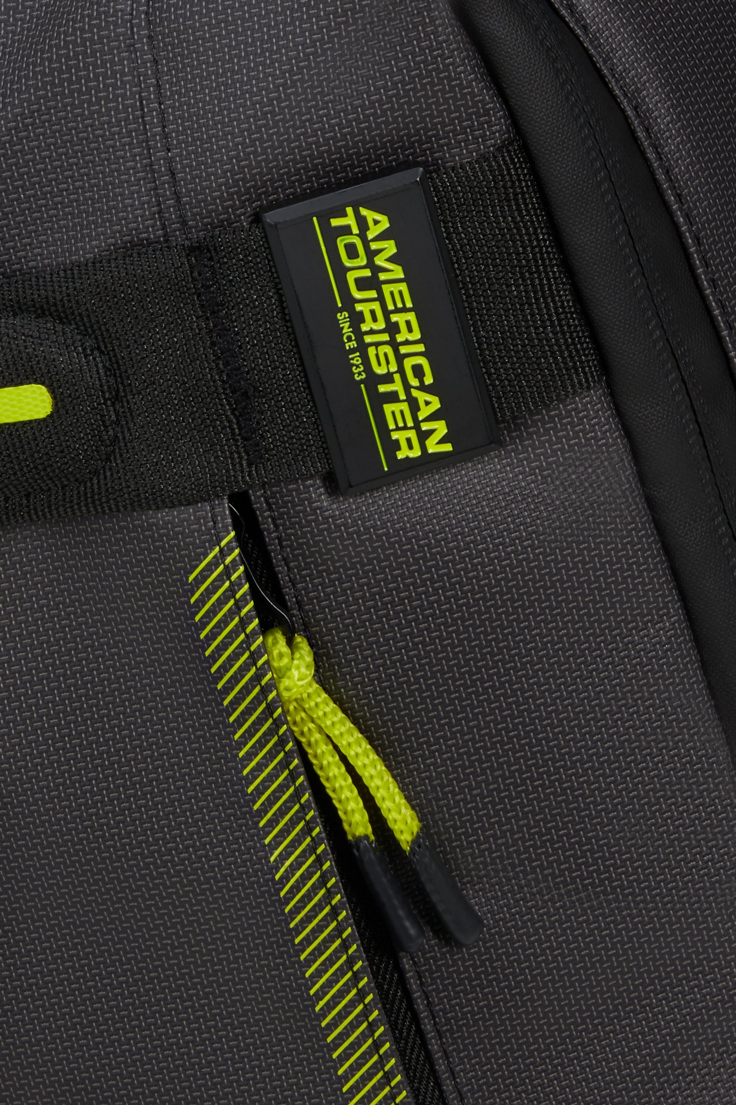 URBAN TRACK Cabin backpack 24L 0.5kg  black lime