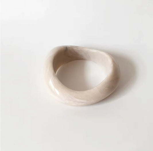 Folie à Trois  armband  VIOLETA  white