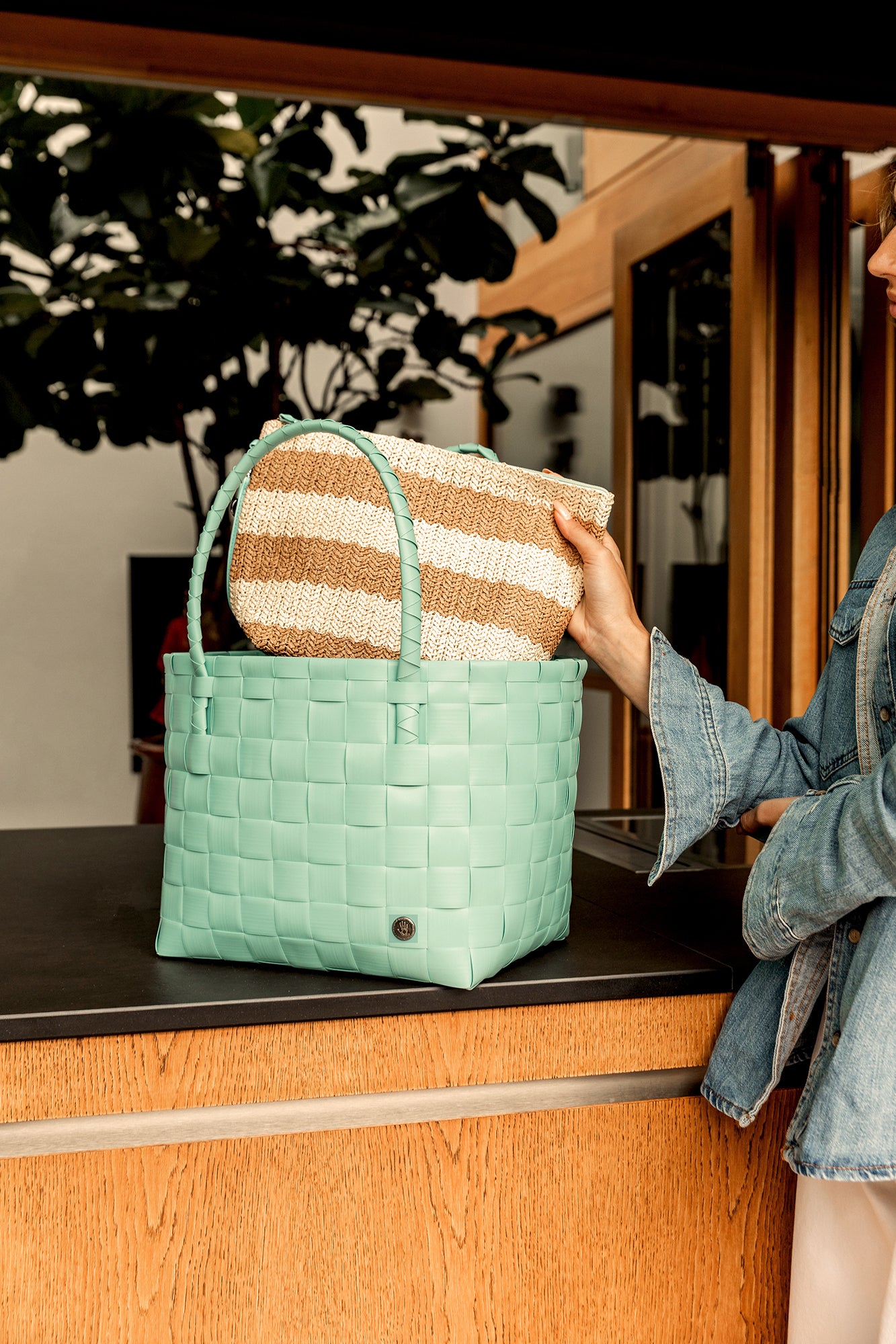 Handed By - Paris - 252 soft aqua green