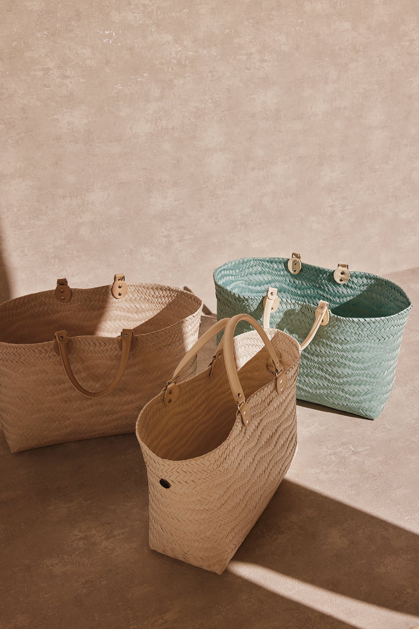Handed By - Dune shopper - 149 aqua green