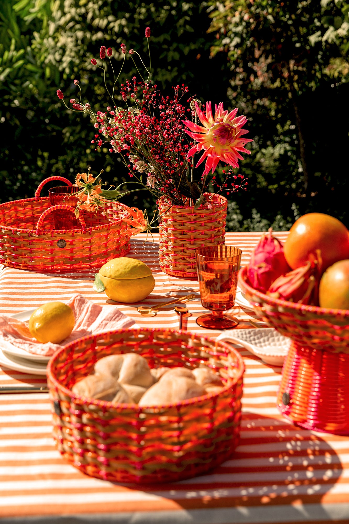 Handed By - POPPY - basket tray